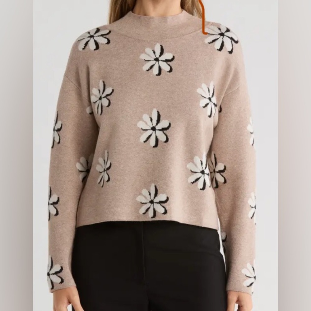 Tahari Tan Sweater with Black and White Floral Pattern Size M - Picture 1 of 7